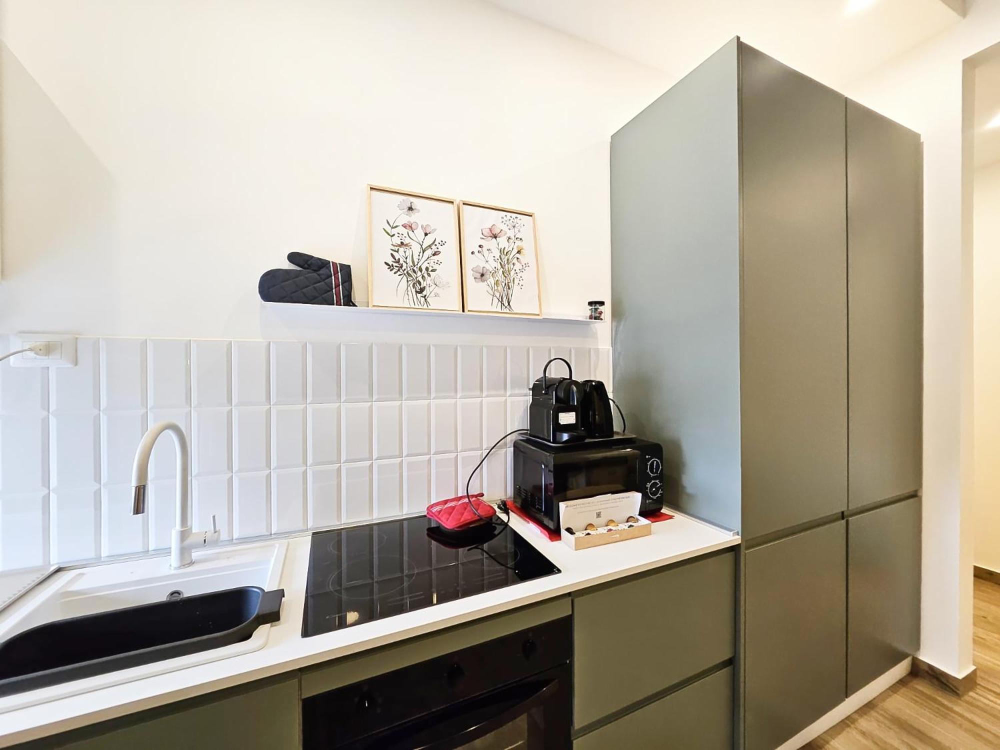 Hbhall Linate Apartment Милан Экстерьер фото